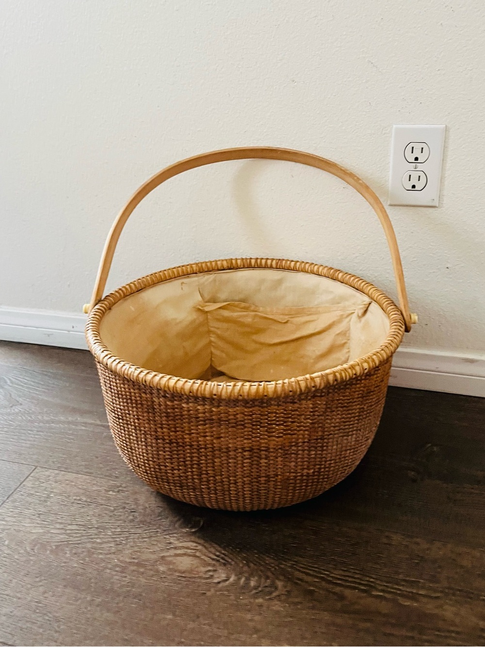 Hand Woven Storage Basket with Handle - Natural Brown